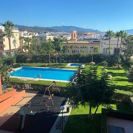 Central Estepona 3 Bed Apt With Pool And Parking מראה חיצוני תמונה