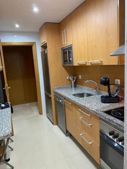 Central Estepona 3 Bed Apt With Pool And Parking מראה חיצוני תמונה