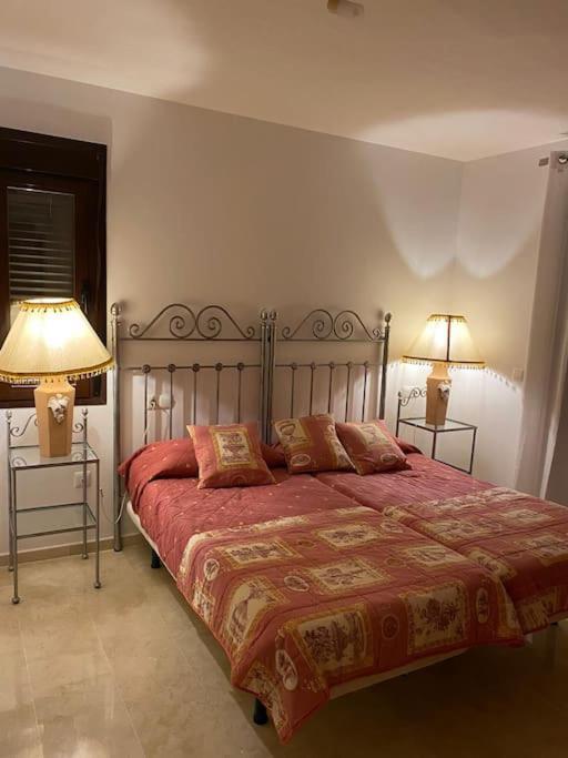 Central Estepona 3 Bed Apt With Pool And Parking מראה חיצוני תמונה