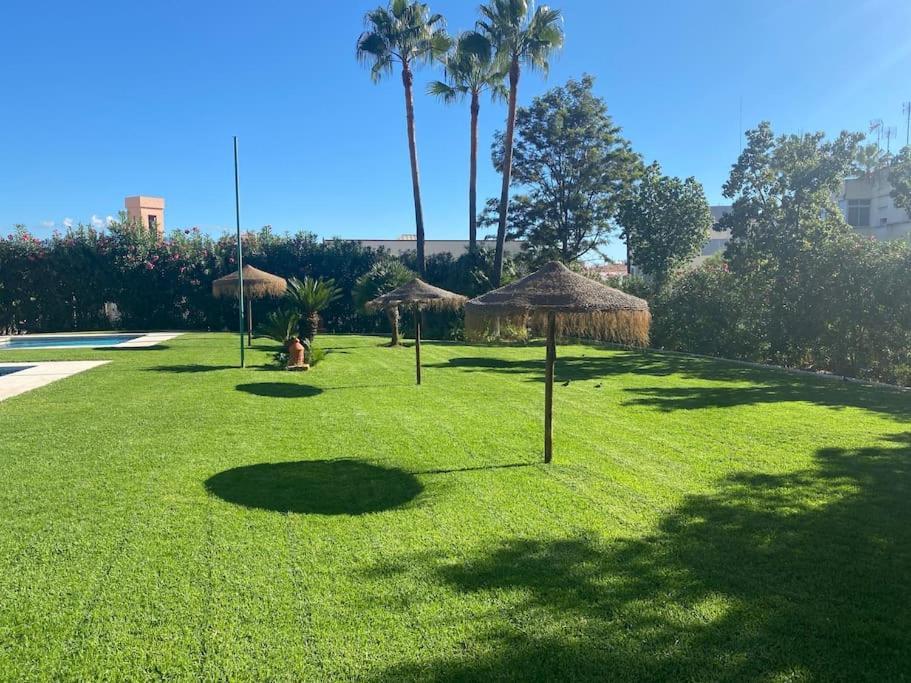 Central Estepona 3 Bed Apt With Pool And Parking מראה חיצוני תמונה