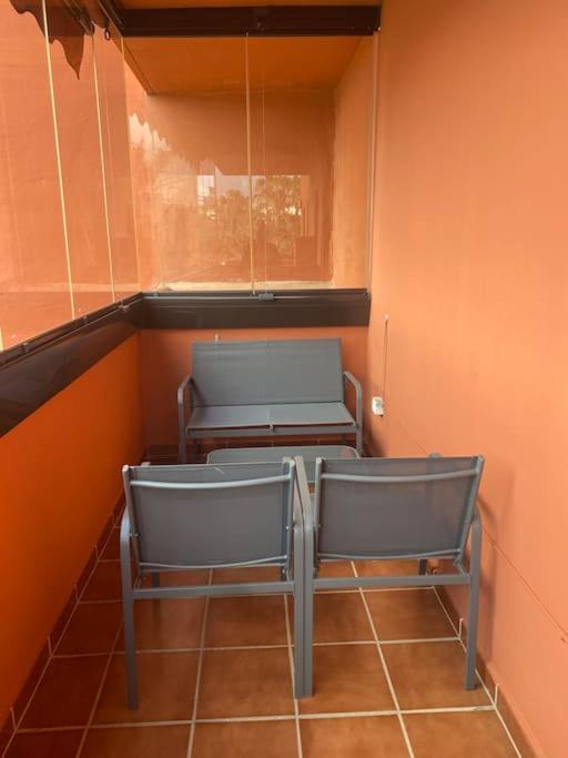 Central Estepona 3 Bed Apt With Pool And Parking מראה חיצוני תמונה